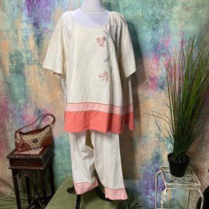 📌Silhouettes Beautiful 2pc Embroidered Pants Set